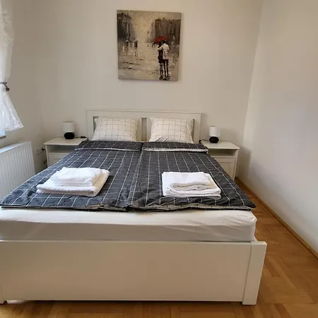 Apartment Away From Crowds, Near To Center - Vaskapu